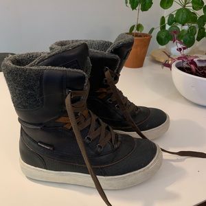 Winter boots